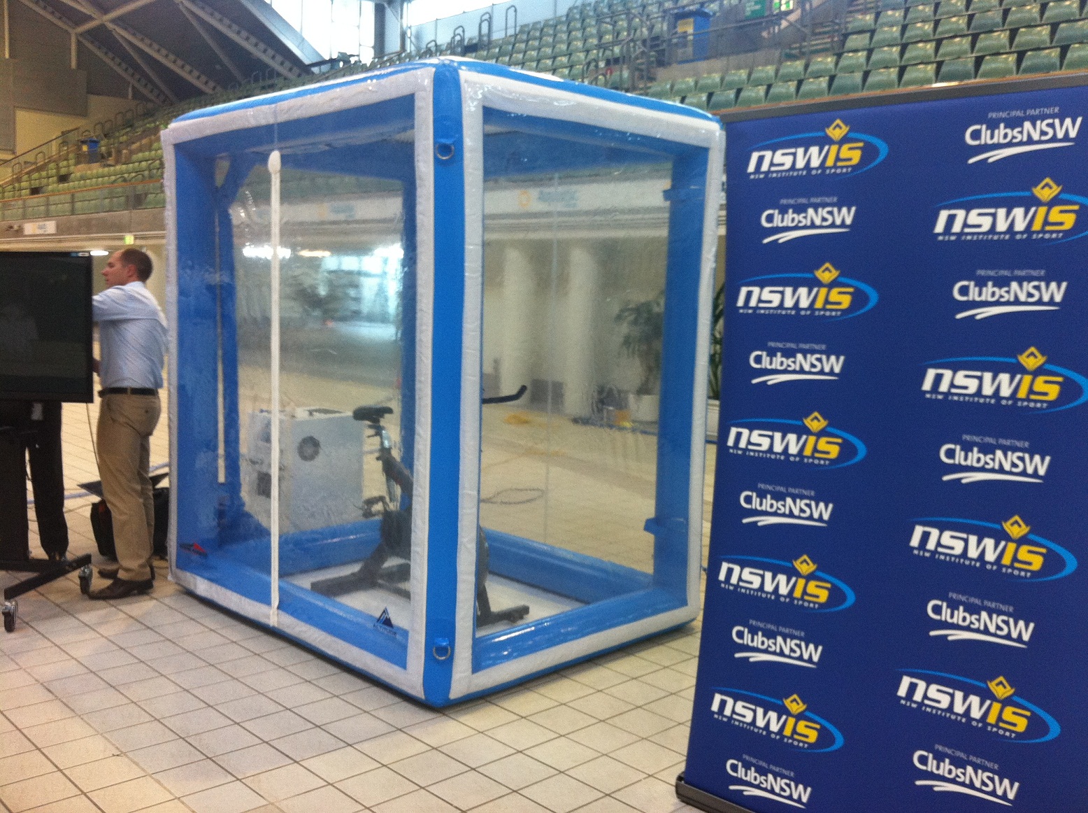 altitude inflatable small gallery 04